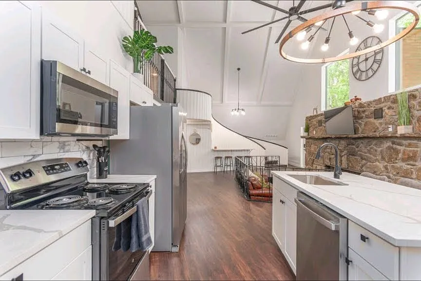 4 bed, 2500 sqft, $3,000 — Photo 4