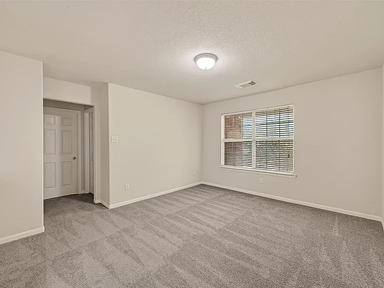 13915 Maleewan Ln — Photo 21
