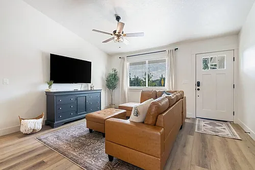 44 S Sugar Loop Ln #ID1460915P Photo 1