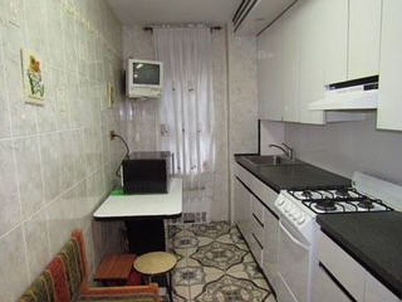 5th image of 65-40 108th St APT 6G