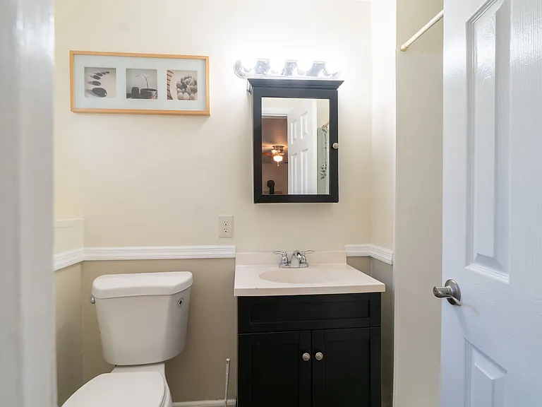 1226 Stones Crossing Rd — Photo 18