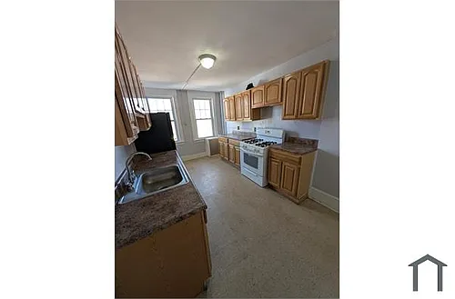 81 Harrison Ave Photo 1