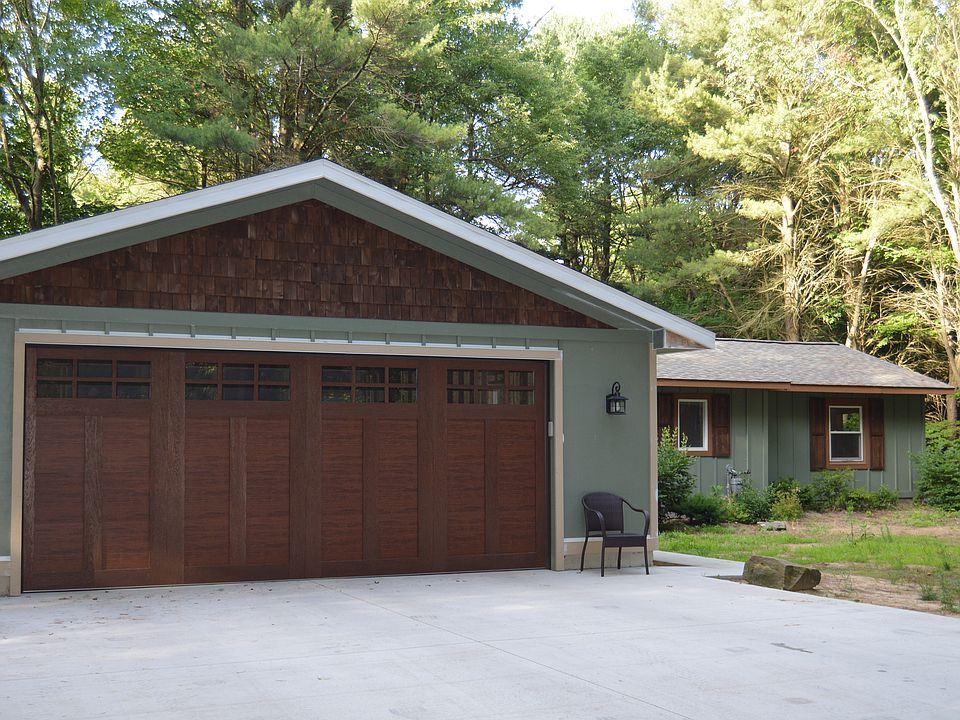 1st image of 9712 Hiawatha Dr