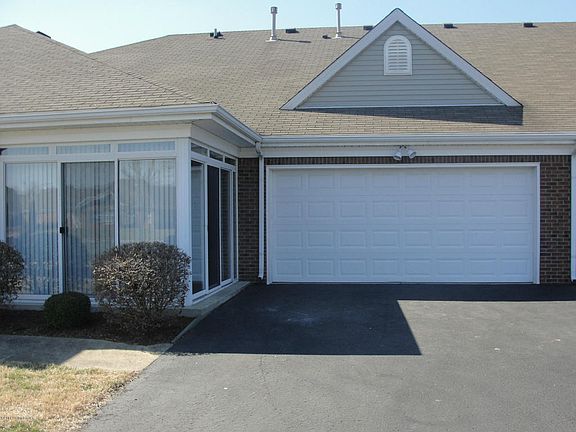 3rd image of 6702 Island Pointe Pl