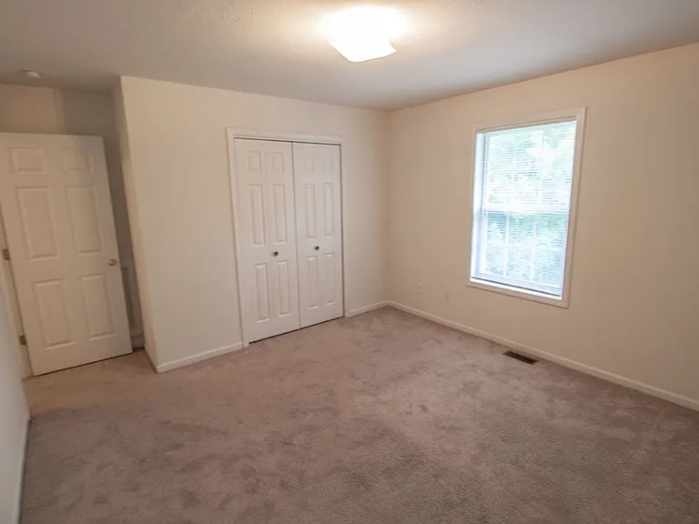 5200-5202 Tessa Way — Photo 18