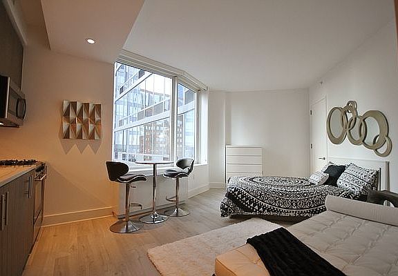 3rd image of 86 Fleet Pl APT 29E