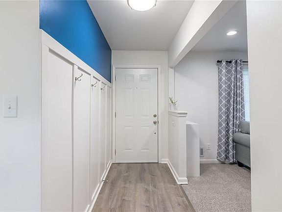 4th image of 3807 NE Woods Ct