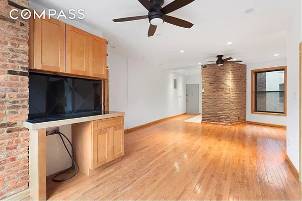 Rented by Compass | media 10
