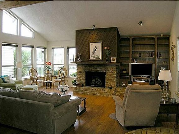2nd image of 1510 Creekford Dr