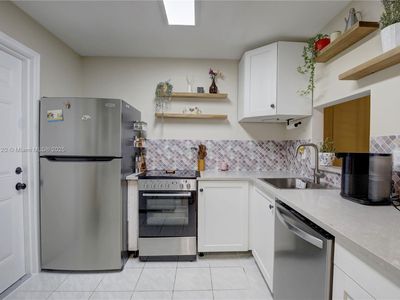 233 NE 14th Ave APT 304, Hallandale Beach, FL, 33009