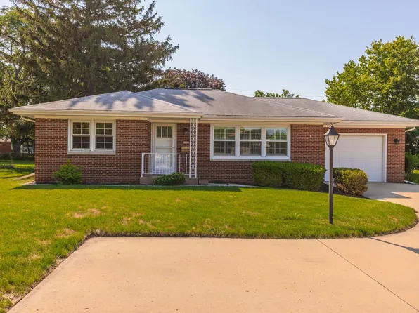 1311 Towanda Ave, Bloomington, IL 61701