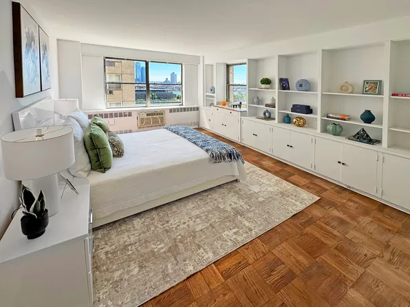 35 Sutton Place image 3 of 14