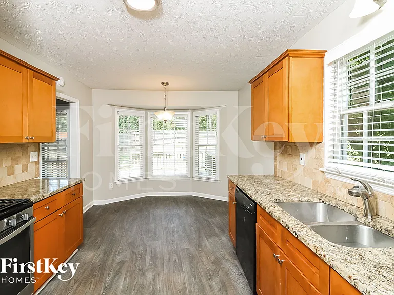 1948 Winding Creek Ln SW — Photo 9