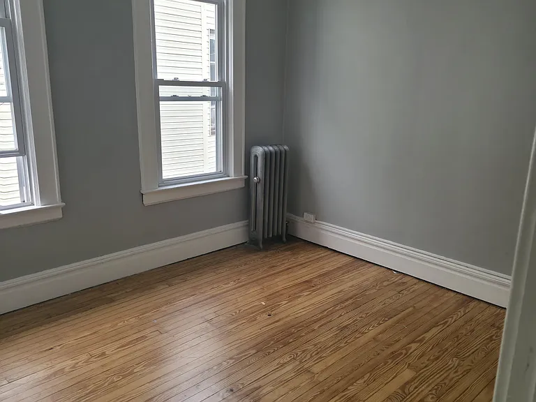 549 20th St #3 — Photo 2