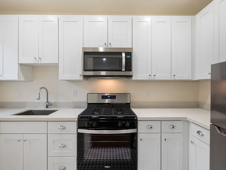 Fionia Apartments — Photo 21