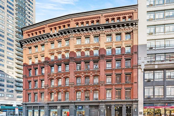 Rented by Anchor Associates | media 23