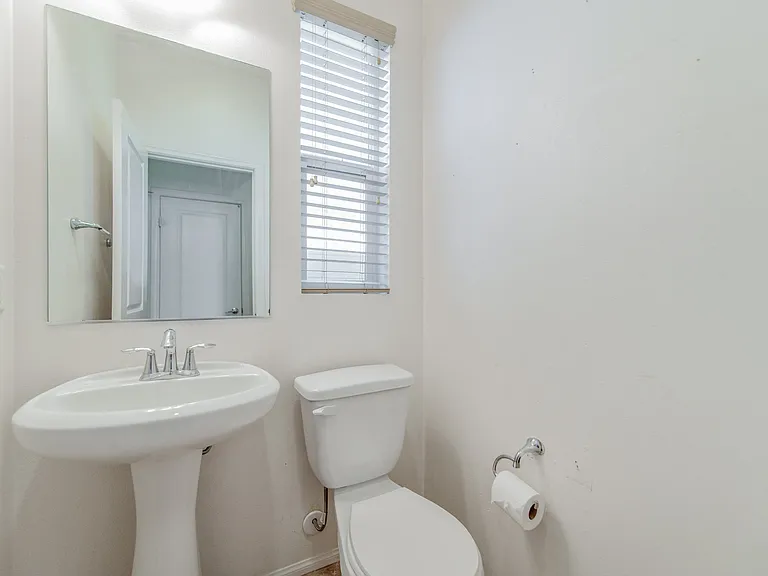 6954 Stanza Ct — Photo 14