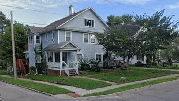 1st image of 1621-1623 E 9th St #4