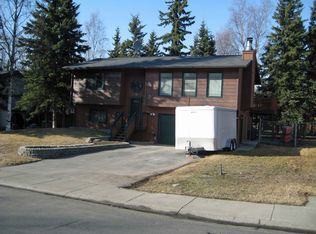 17415 Laoana Ct, Eagle River, AK 99577