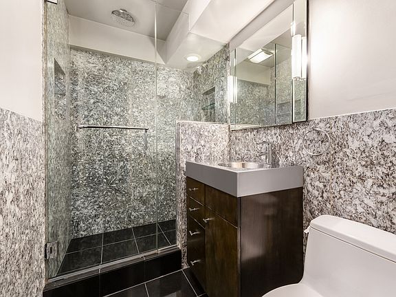 4th image of 175 W 12th St APT 8H