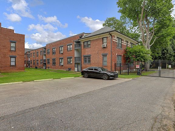 4th image of 306 S Cleveland St #310-2