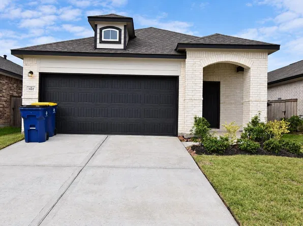 3187 Savannah Rose Dr, Angleton, TX 77515