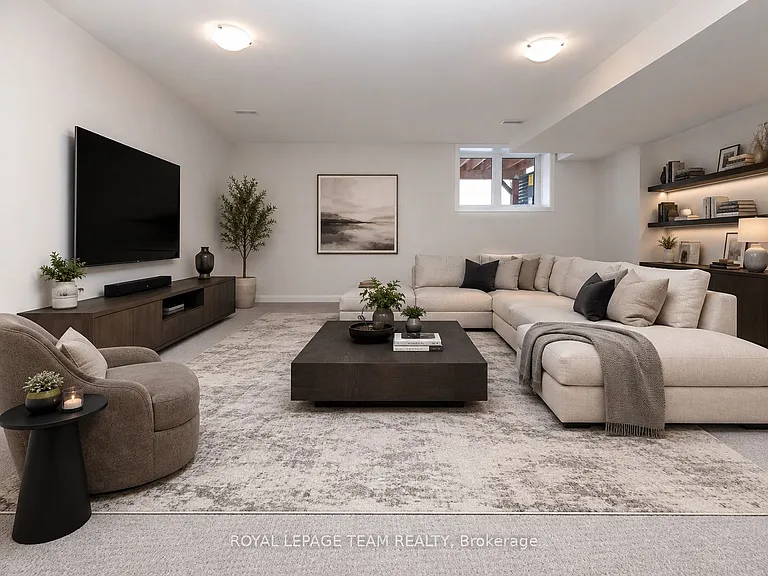 645 Hamsa St — Photo 40