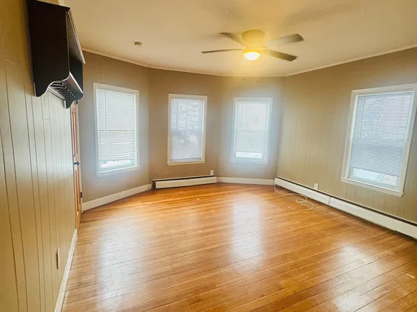 (undisclosed Address), Bristol, RI 02809