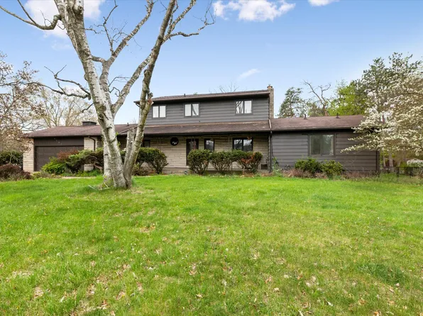 142 Minges Rd E, Battle Creek, MI 49015