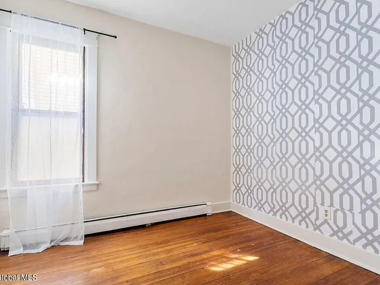 153 Ontario St #1 — Photo 11