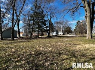 118 Loren St, Washington, IL 61571