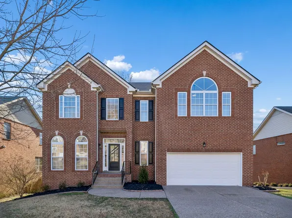 130 Coarsey Blvd, Hendersonville, TN 37075