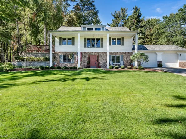 4746 S Raccoon Rd, Canfield, OH 44406