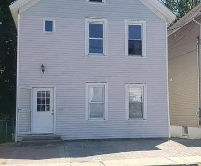 38 Benson St — Photo 1