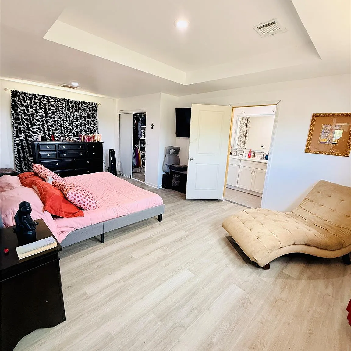 3 bed, 2.0 bath, 1475 sqft, $1,750 — Photo 4