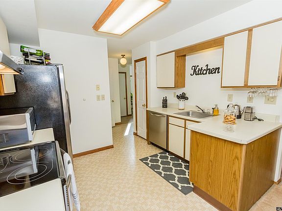 5th image of 213 Whitetail Ct