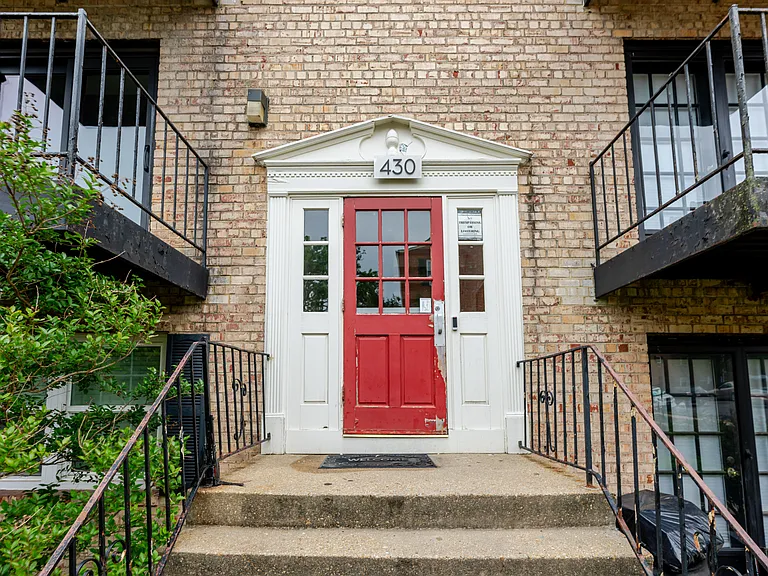 430 N Armistead St #303 — Photo 15
