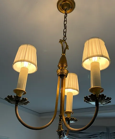 Light fixture in bedroom