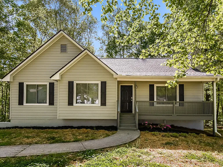 580 Toonigh Rd — Photo 1