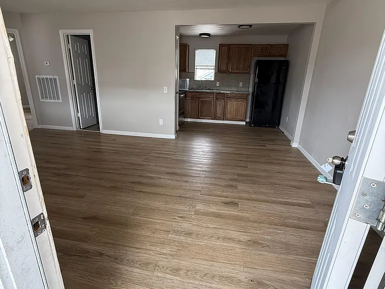 2575 Primrose St #5 — Photo 6