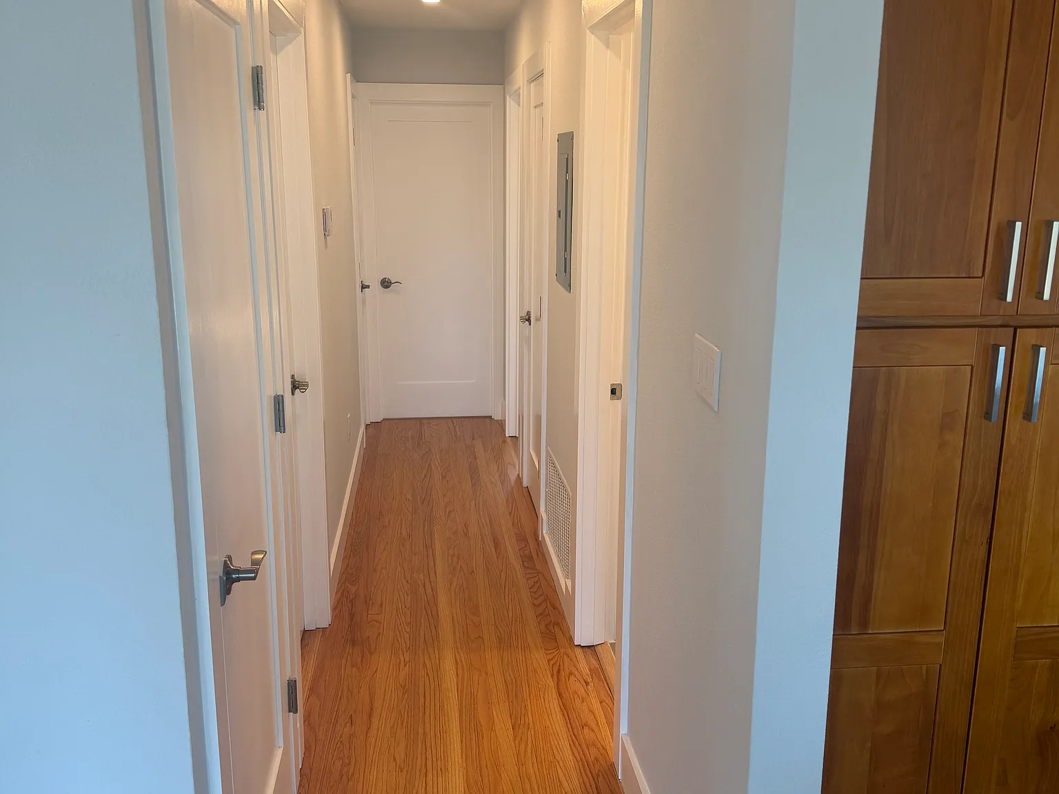 235 Crestmoor Cir — Photo 4