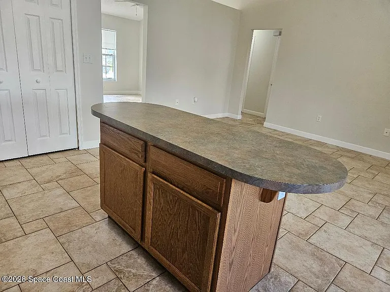 842 Aruba Ave SE — Photo 5
