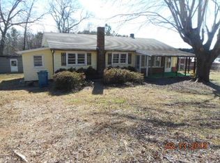 213 Spruce St, Yadkinville, NC 27055