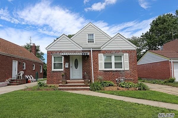 1st image of 16 Kingston St