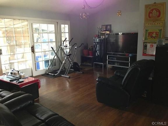 5th image of 10046 Brockway St
