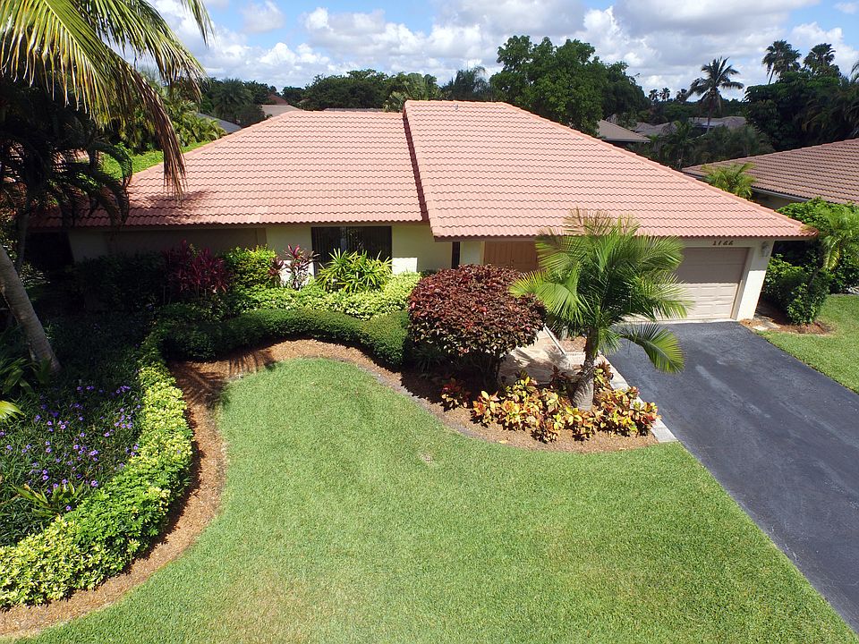 1st image of 1722 NW 111th Way