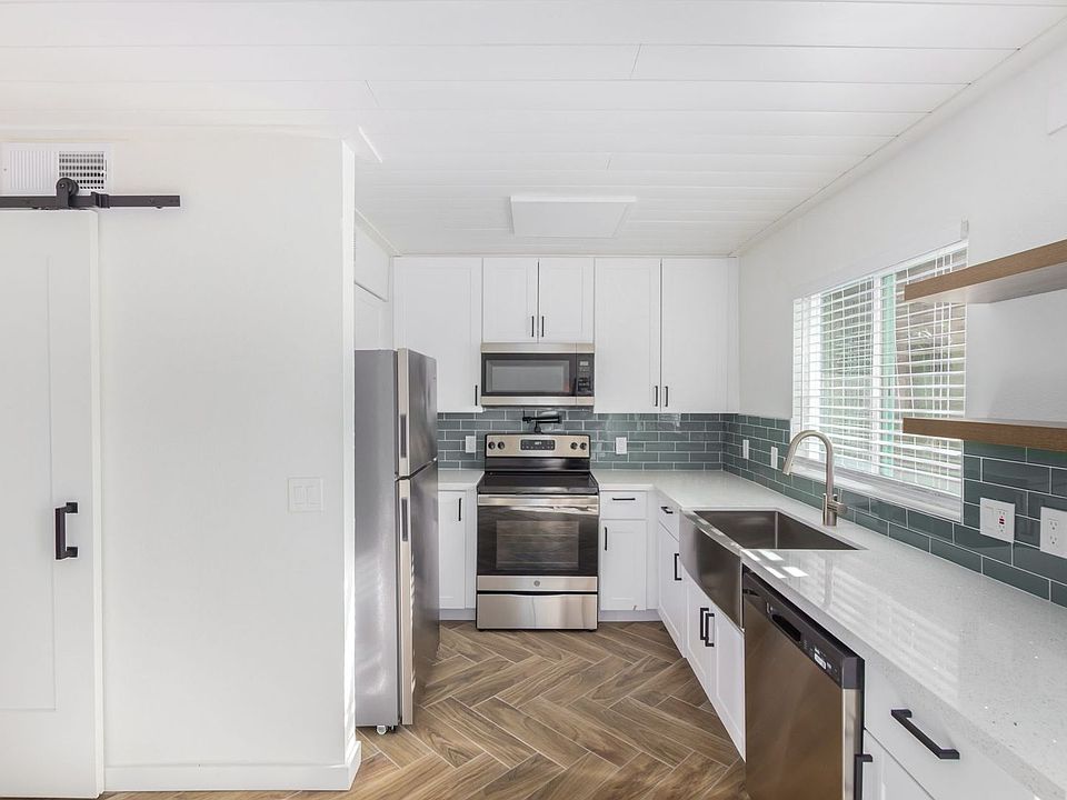1st image of 720 S Roosevelt St #11