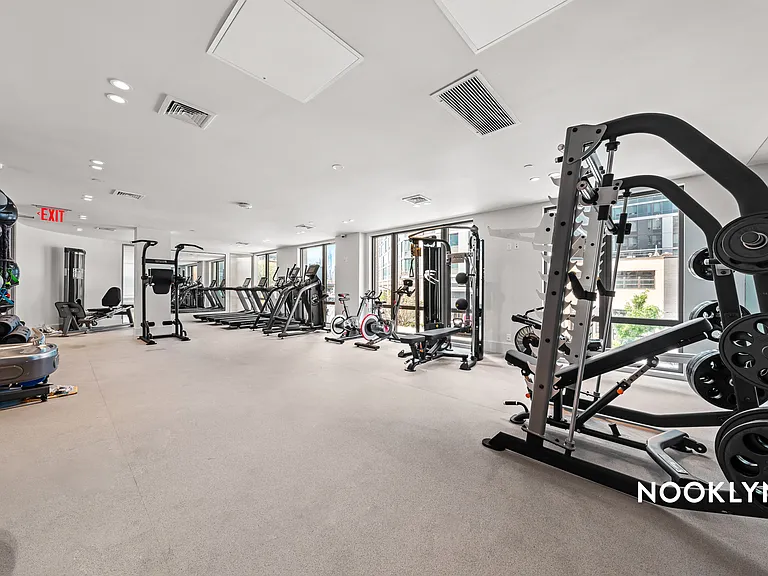 26-04 Jackson Ave #13K — Photo 24