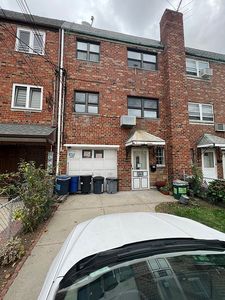 6411 60th Pl, Flushing, NY, 11385