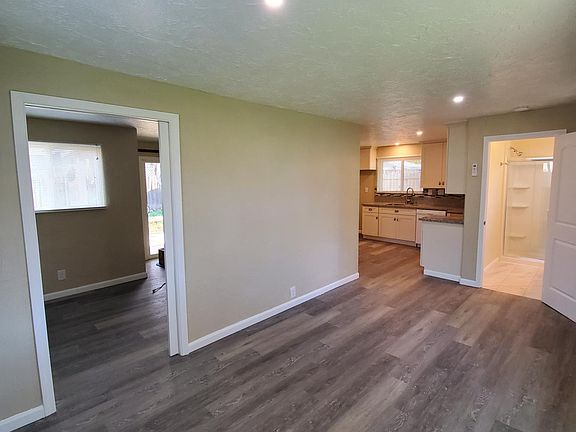 2nd image of 212 Duranta St